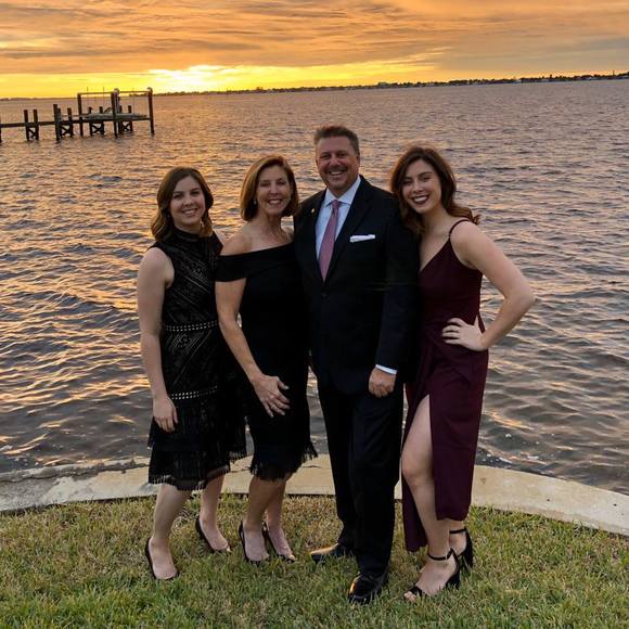 Profile Picture of Taylor Vincent (@taylorvincen611) on Poshmark