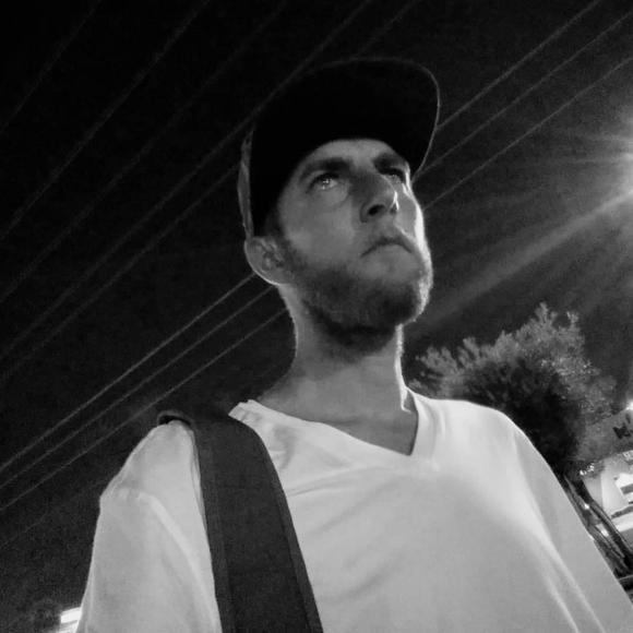 Profile Picture of Daniel Pannek (@danpannek) on Poshmark