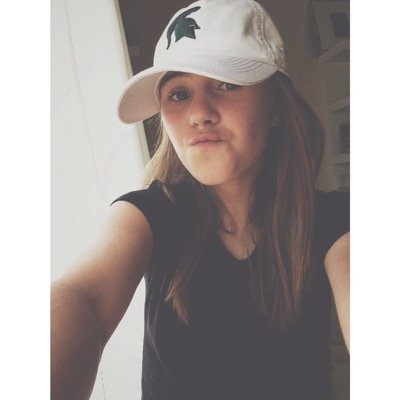 Profile Picture of Nik (@nikkiebert5) on Twitter