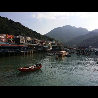 Profile Picture of Ling Mok (@ling.mok.790) on Facebook