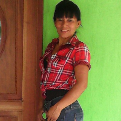 Profile Picture of Paulette Garcia (@paulina27270522) on Twitter