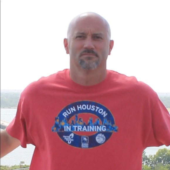 Profile Picture of Wade Davidson (@waded2303) on Poshmark