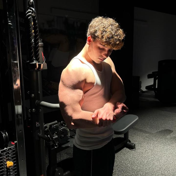 Profile Picture of (: (@@jakobruppert) on Tiktok