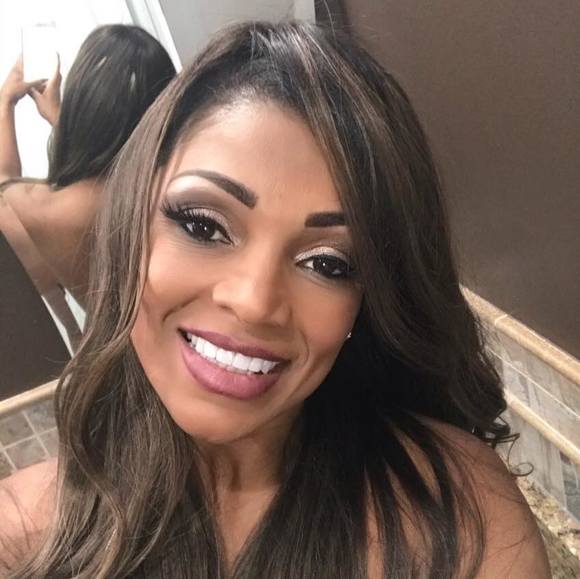 Profile Picture of Tatiene Rubel (@tatirubel) on Poshmark