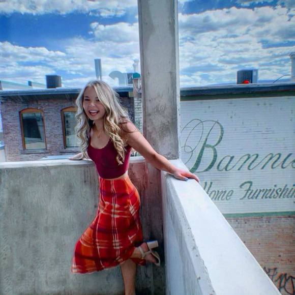 Profile Picture of Rylea Rottmann (@rarrr1318) on Poshmark