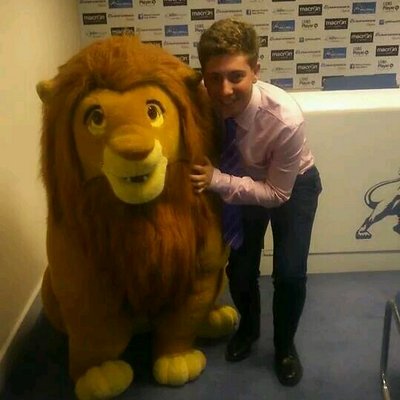 Profile Picture of James Capaldi (@JamesCapaldi) on Twitter