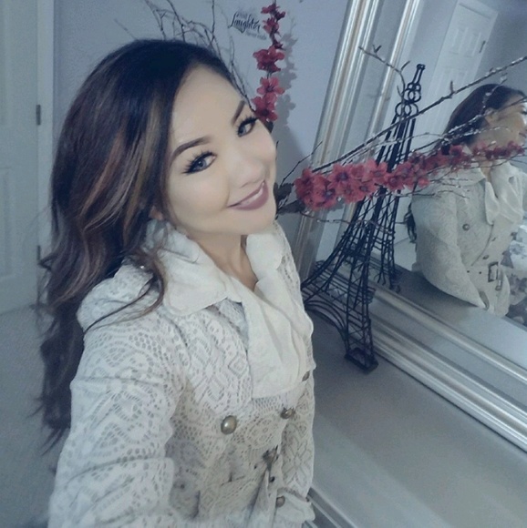 Profile Picture of Fashion bazaar Bazaar (@sherlybl) on Poshmark