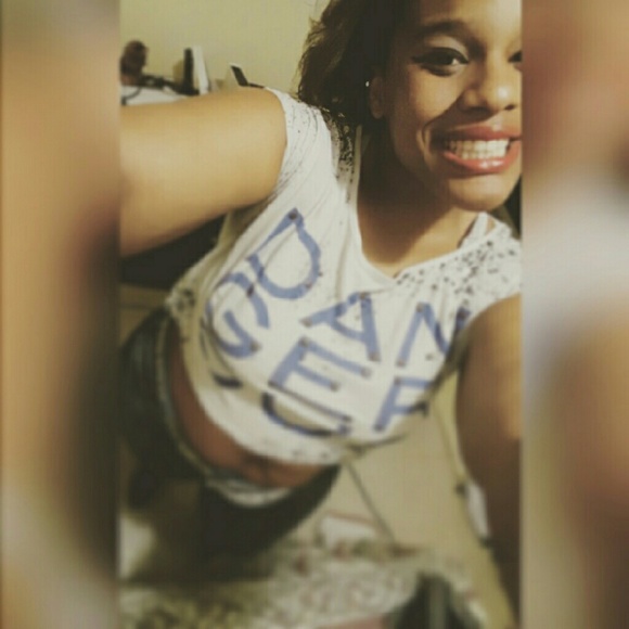 Profile Picture of Roshunda Sumrall (@rorosumrall) on Poshmark