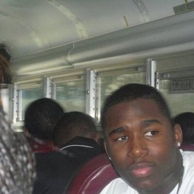 Profile Picture of Antonio Steele (@du2c2du2c2) on Twitter