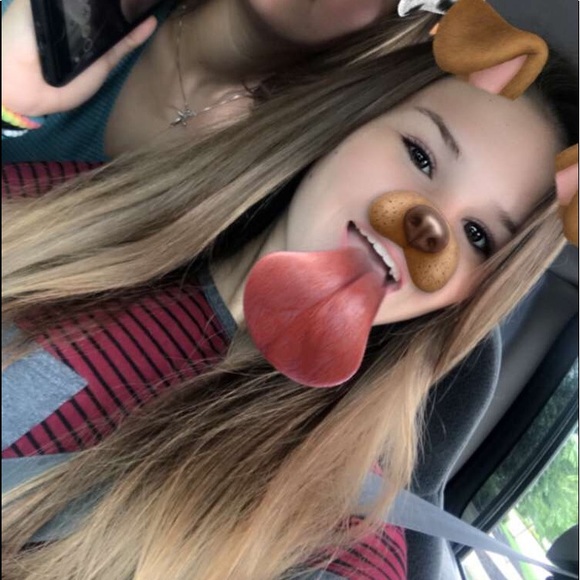 Profile Picture of Amanda Dragisic (@amanda2813955) on Poshmark