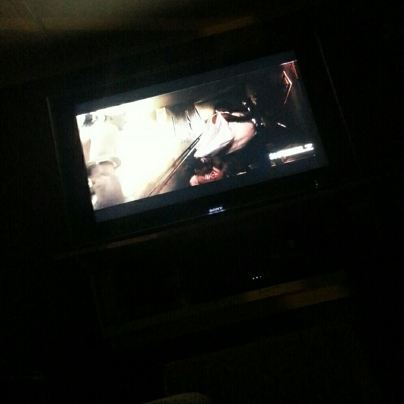 Profile Picture of April Thompson (@aprildt1980) on Poshmark