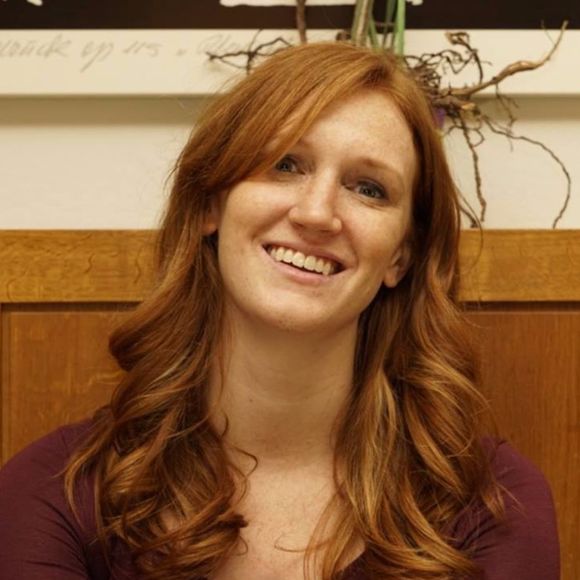 Profile Picture of Arielle Frank (@afray220) on Poshmark