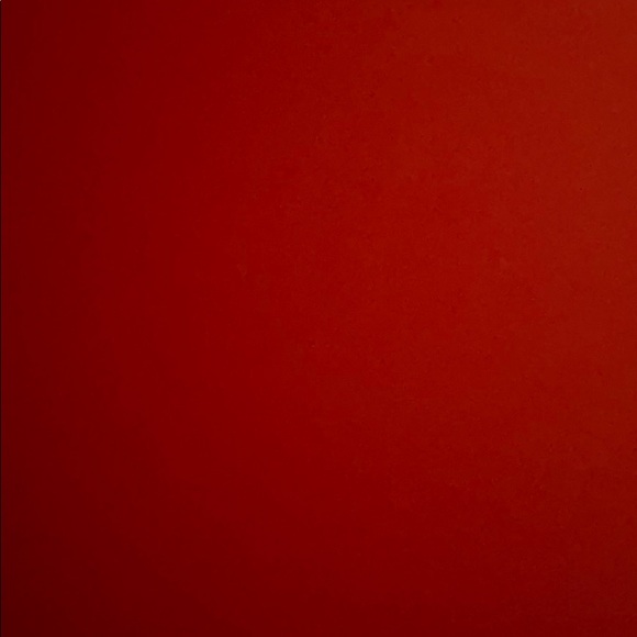 Profile Picture of April Hayes (@puddon2001) on Poshmark