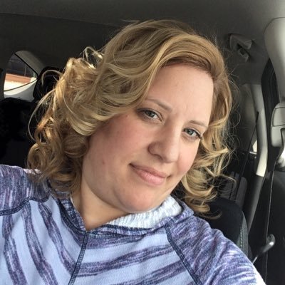 Profile Picture of Betsy Colvin (@BetsyBetsya21) on Twitter