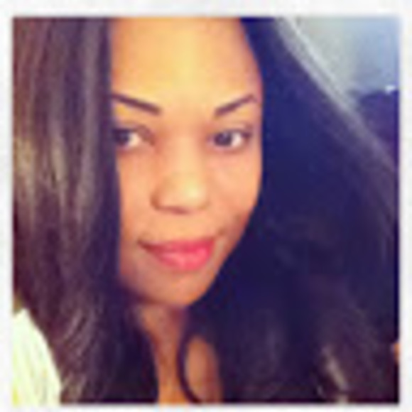 Profile Picture of Raushanah Bowleg (@meelah29) on Poshmark