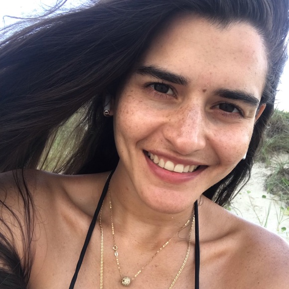 Profile Picture of Erika Lorenzo (@erika_lorenzo) on Poshmark