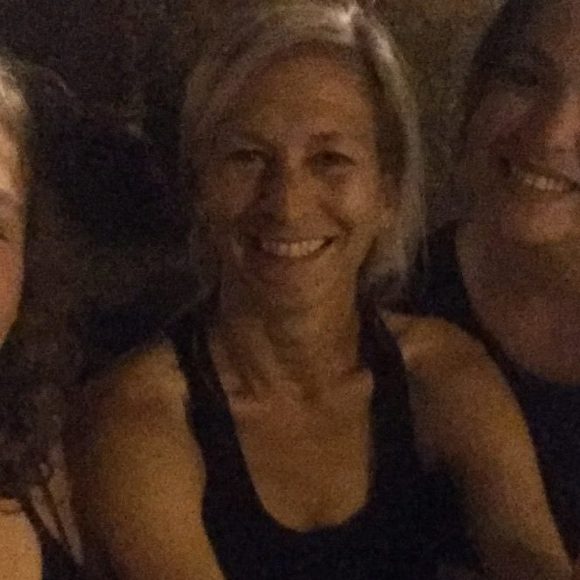 Anne Krepela - Poshmark Profile Picture of Anne Krepela (@annemaierle) on Poshmark