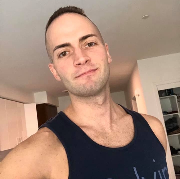 Profile Picture of Dave Olson (@savvyshopista) on Poshmark