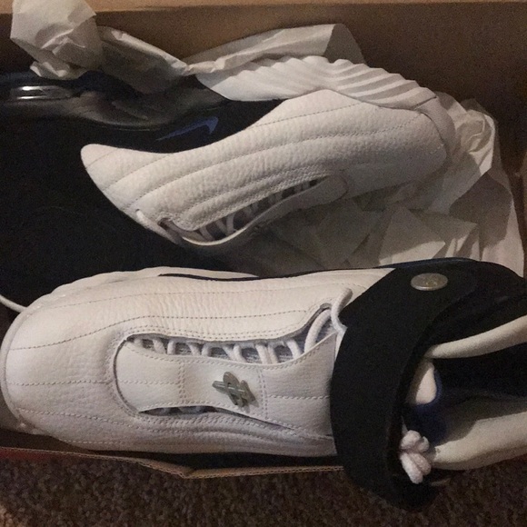 Profile Picture of Aspen Cooper (@londonshanel) on Poshmark