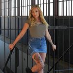 haley westfall - Instagram Profile Picture of haley westfall (@cat_eyezz_) on Instagram