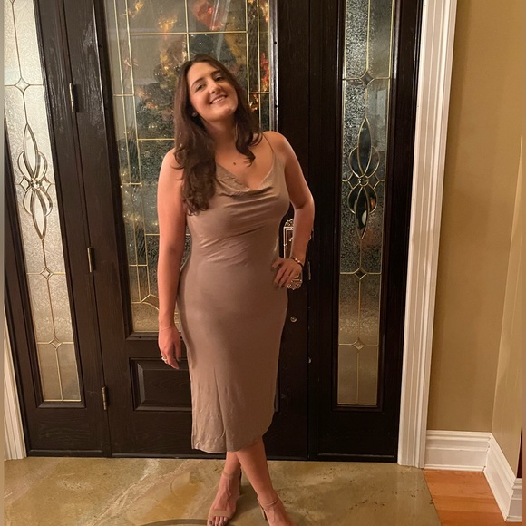 Profile Picture of Gabriella Murray (@gabmurrayy) on Poshmark