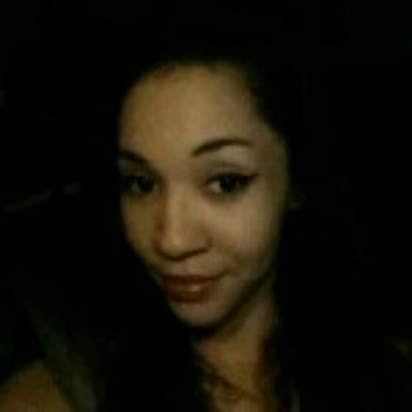 Profile Picture of Brooke Byfield (@bxb0306) on Poshmark