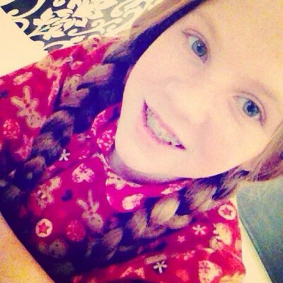 Profile Picture of @Elliecalvert (@@Calvert22Ellie) on Twitter