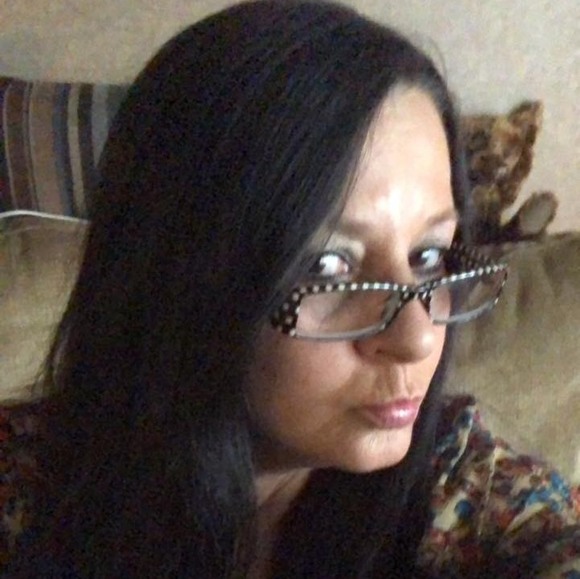 Profile Picture of Deena Glauberg (@asiasmom) on Poshmark