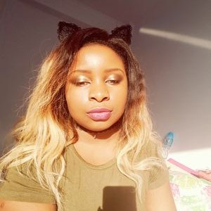 Profile Picture of Thembie (@_CandyQueen_) on Twitter