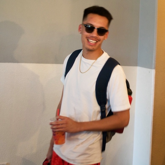 Profile Picture of Joseph Barro (@josephbarro) on Poshmark