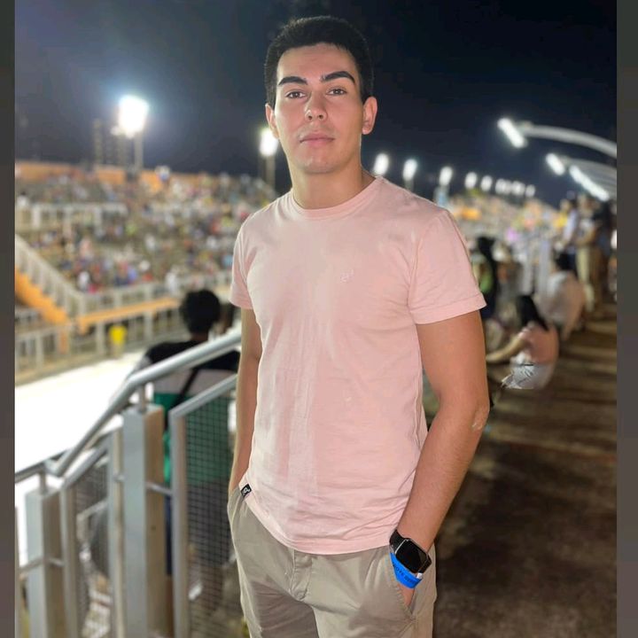 Profile Picture of ALE (@adam_espinola07) on Tiktok