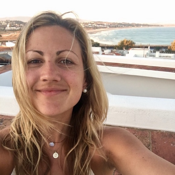 Profile Picture of Julia Harrigan (@juliajharrigan) on Poshmark