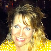 Profile Picture of Aaron Horton (@aaronthegirl) on Youtube