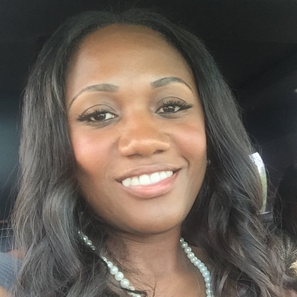Profile Picture of Denise Gates (@jalyssa1234) on Poshmark