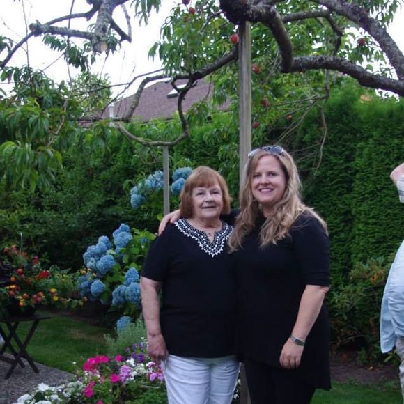 Profile Picture of Marilyn Daeschner (@mdash1940) on Poshmark