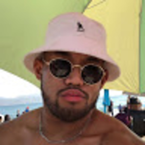 Profile Picture of Brandon Palacpac (@brandonpalacpac) on Poshmark