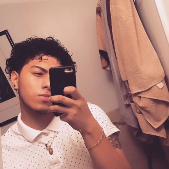 Profile Picture of David Rodas (@dave21_) on Poshmark