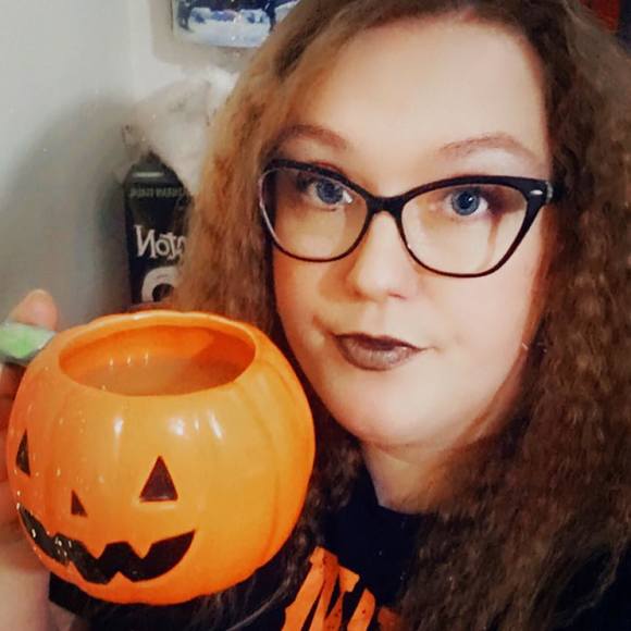 Profile Picture of Amanda Mccleese (@xmysticstarrx) on Poshmark