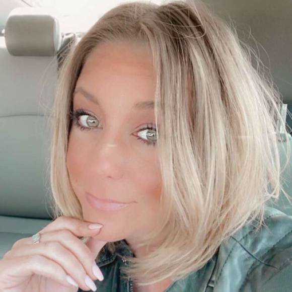 Profile Picture of Amanda Skarwecki (@redsoxgrl6506) on Poshmark