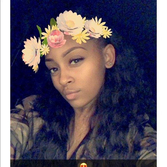 Rasia Tee - Poshmark Profile Picture of Rasia Tee (@rmoton01) on Poshmark