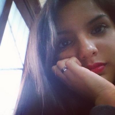 Profile Picture of Carla Bernal (@CarlaGrunge) on Twitter