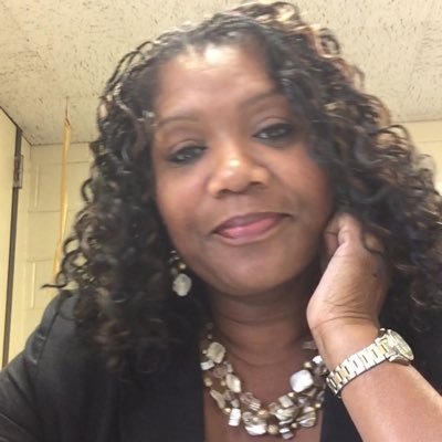 Profile Picture of Yvette Mack (@yvettemack1) on Twitter