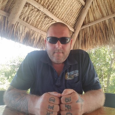 Profile Picture of Mike Blackstone (@CrueHead73) on Twitter