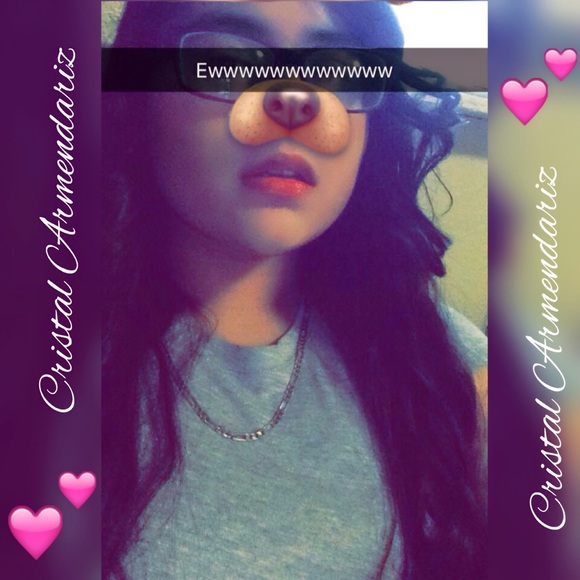 Profile Picture of Cristal Sanchez (@cristal_xoxo) on Poshmark