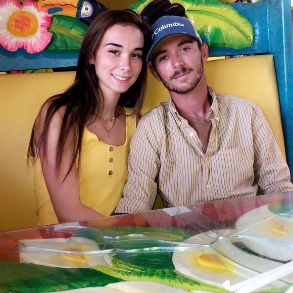 Profile Picture of Kelcie Lightsey (@kelcie_lightsey) on Poshmark