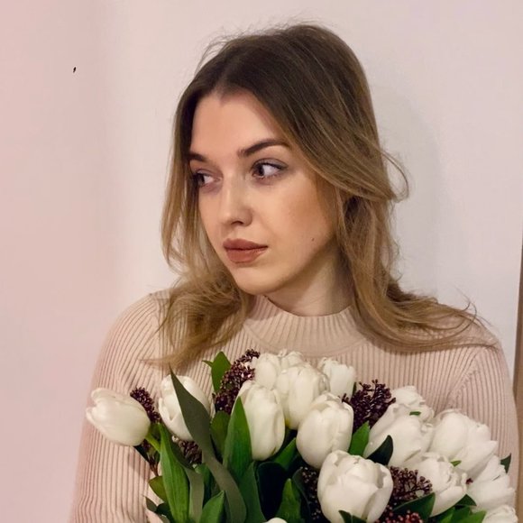 Dasha Golubeva - Poshmark Profile Picture of Dasha Golubeva (@wordtodarja) on Poshmark