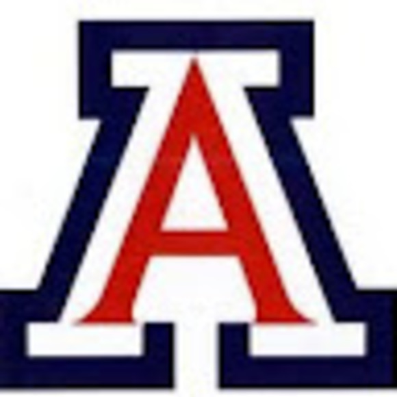 Profile Picture of Laura Hottovy (@lhot178) on Poshmark