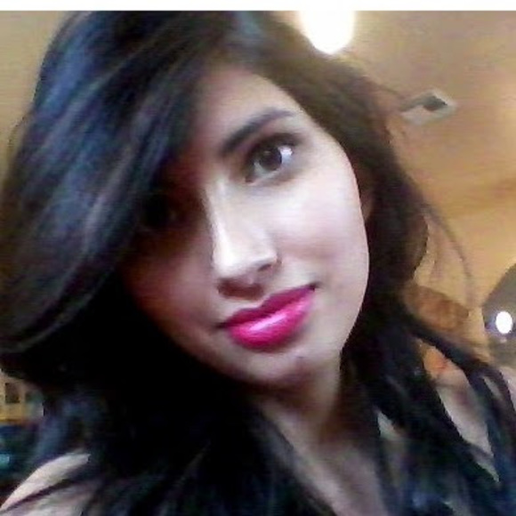 Profile Picture of Samina Rashid (@saminarashid) on Poshmark