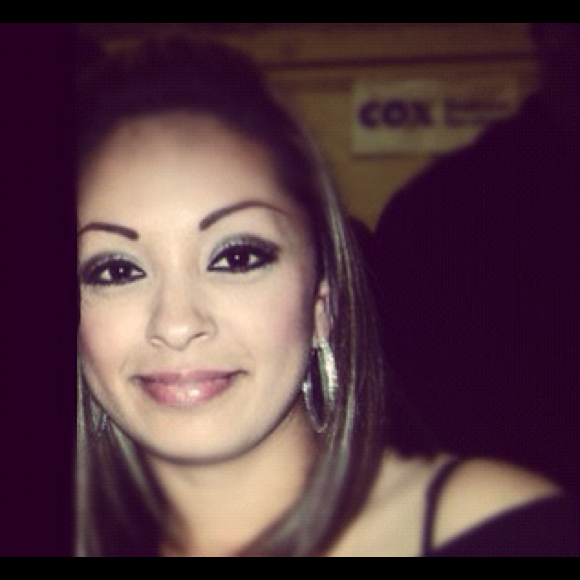 Profile Picture of Vanessa Lazcano (@vvillegas2) on Poshmark