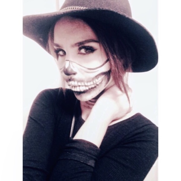 Profile Picture of Dasha Strader (@dashastrader) on Poshmark